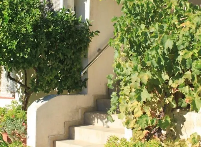 Apartamento By The Sea - 8423