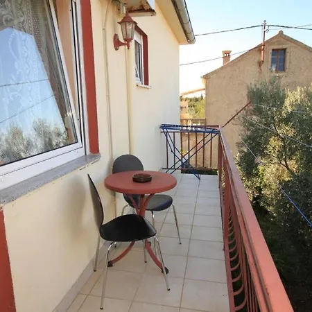 By The Sea - 8423 アパート *